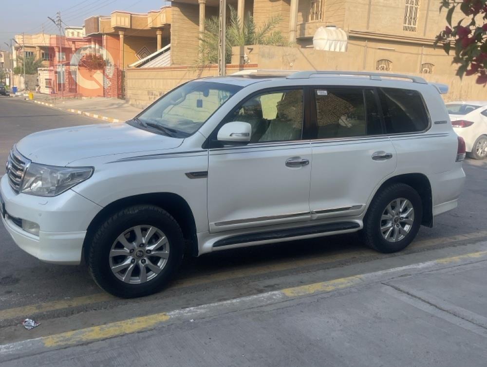 تويوتا لاندكروزر